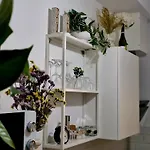 West Station Gallery - Free Parking, Cozy Home, Perfect For Families
